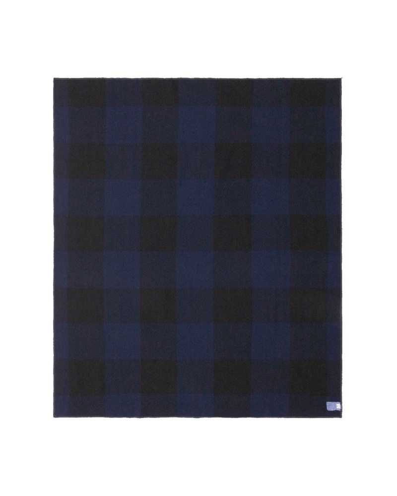 Navy ROA Woolrich Blanket | OISZU-0854